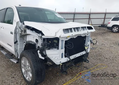 2018 Toyota Tundra Sr5 5.7L V8 z USA, uszkodzony, nr VIN 5TFDW5F12JX735228